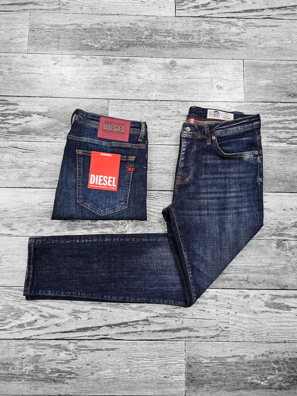 Diesel bleu foncé