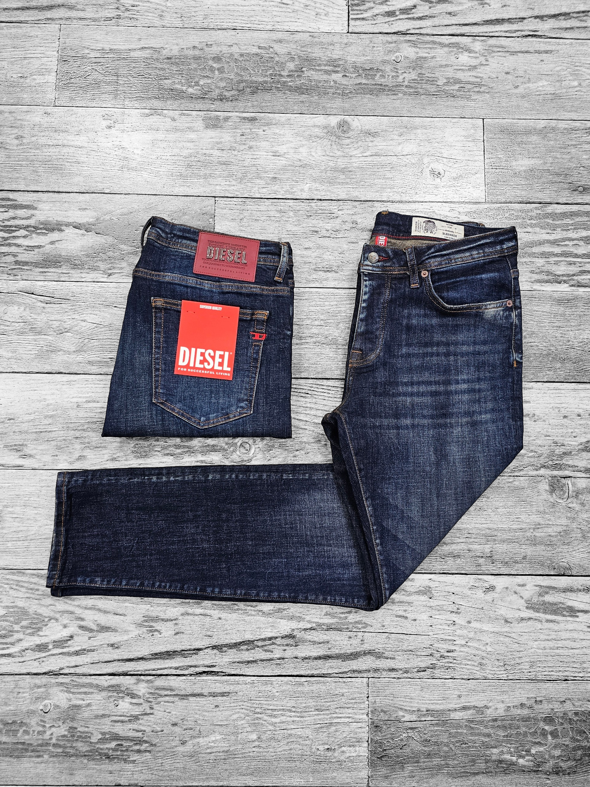 Diesel bleu foncé