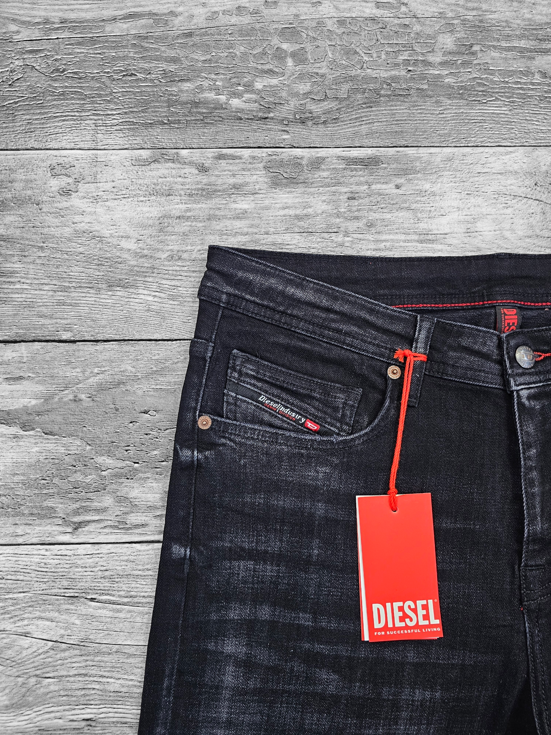 Diesel noir délavé