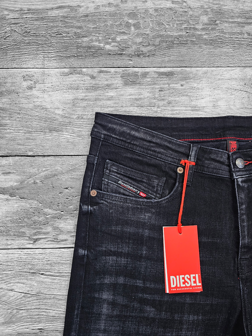 Diesel noir délavé