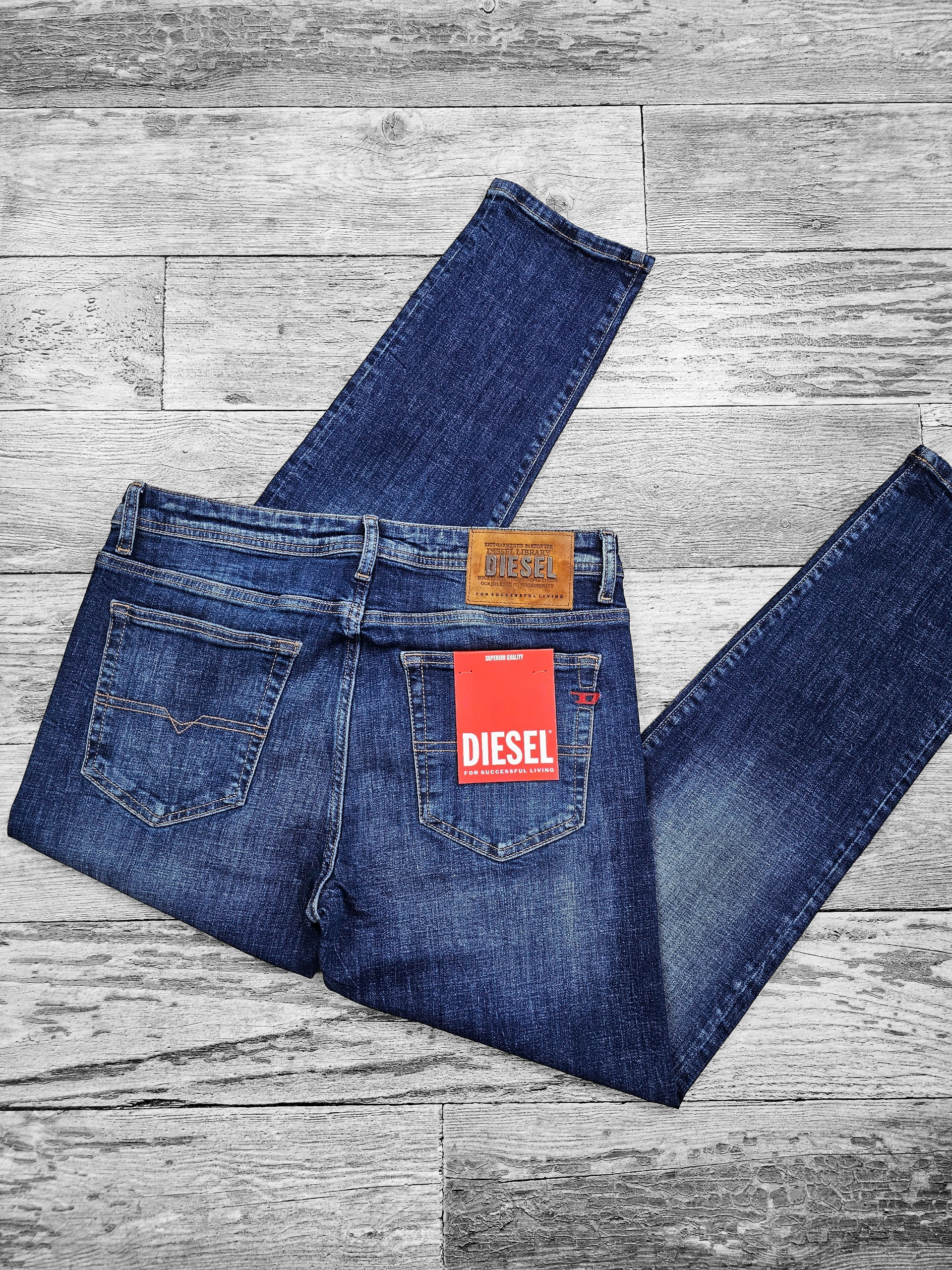 Diesel bleu sablé
