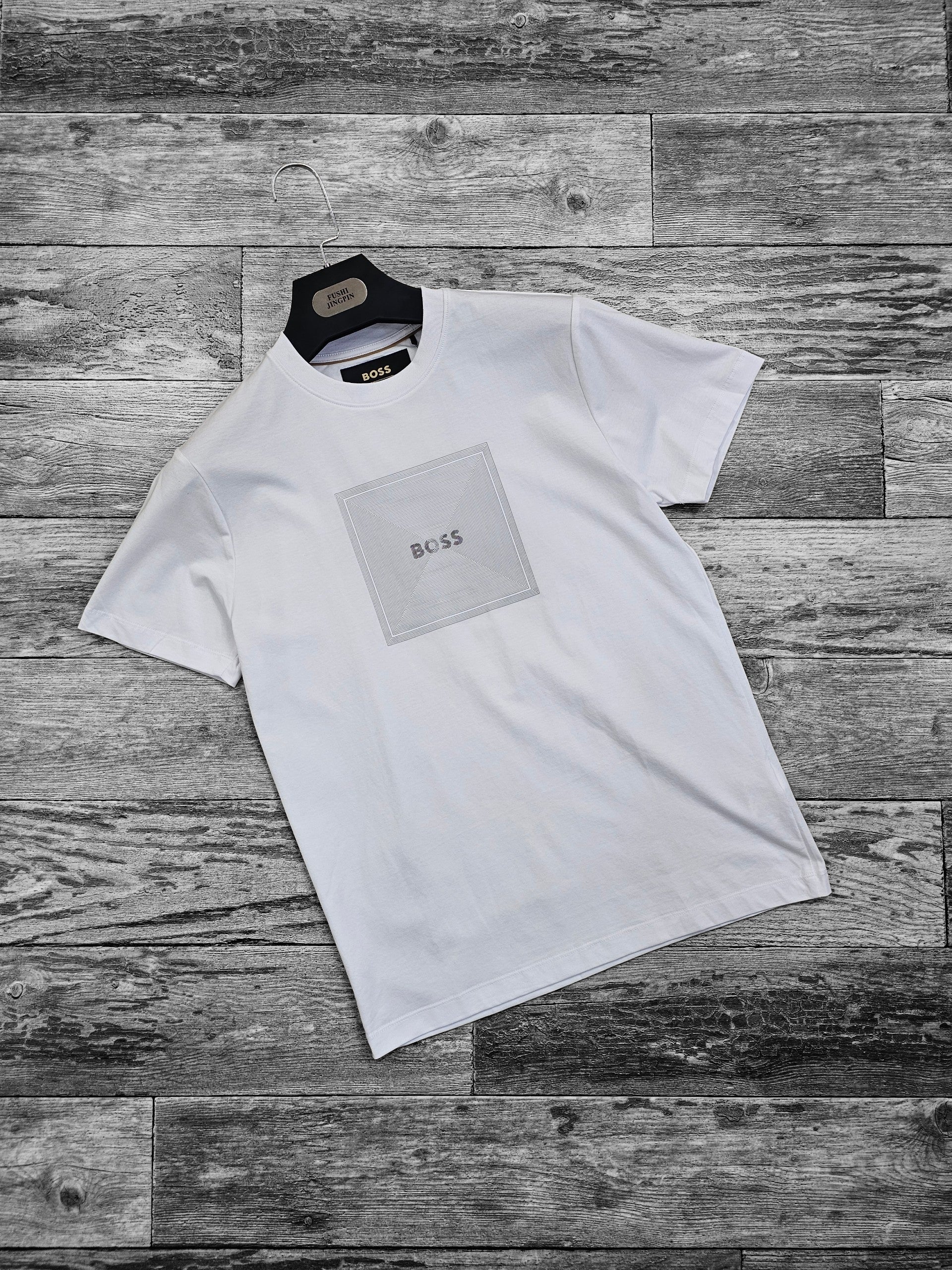 Tshirt boss carré blanc