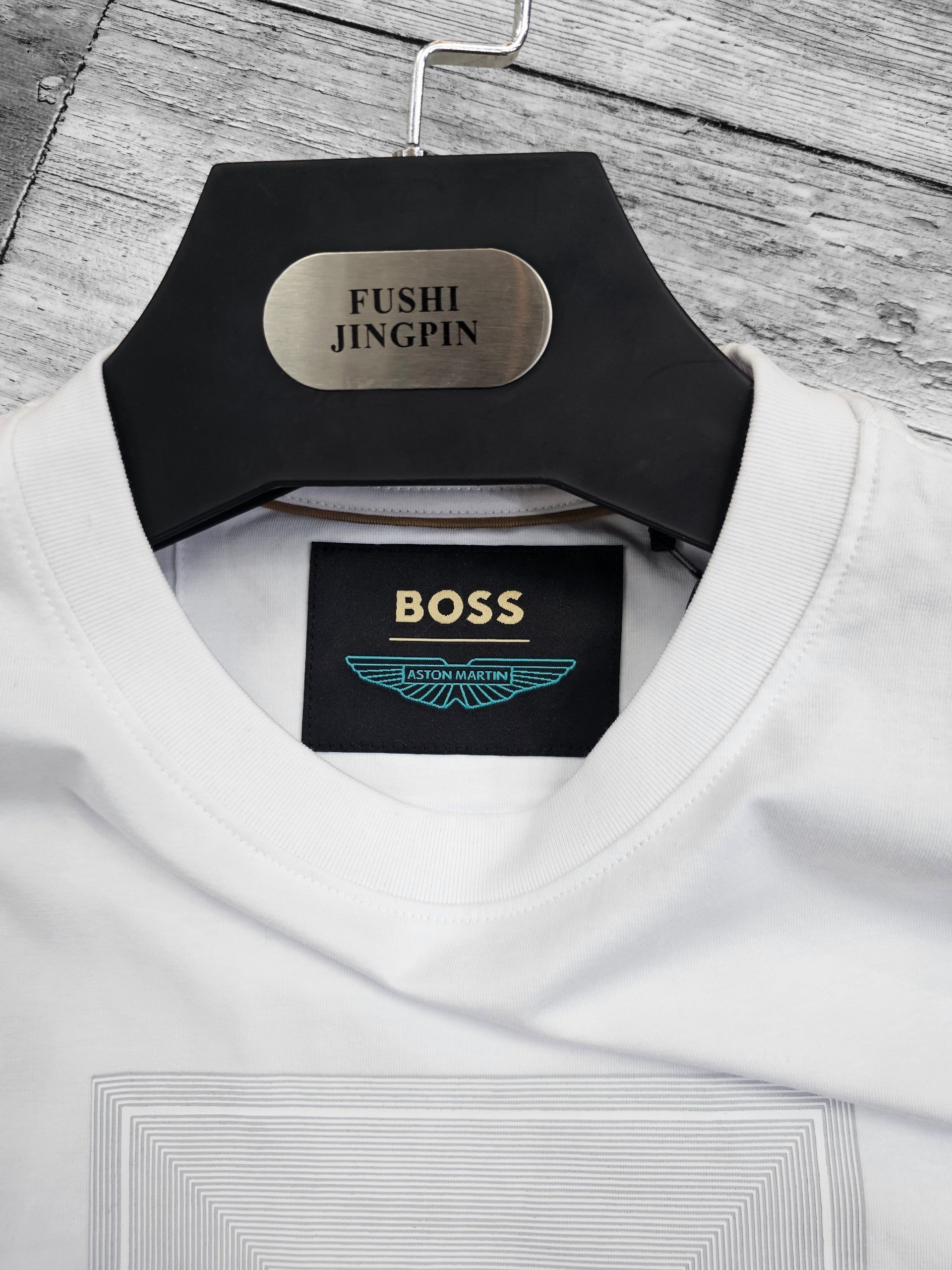 Tshirt boss carré blanc