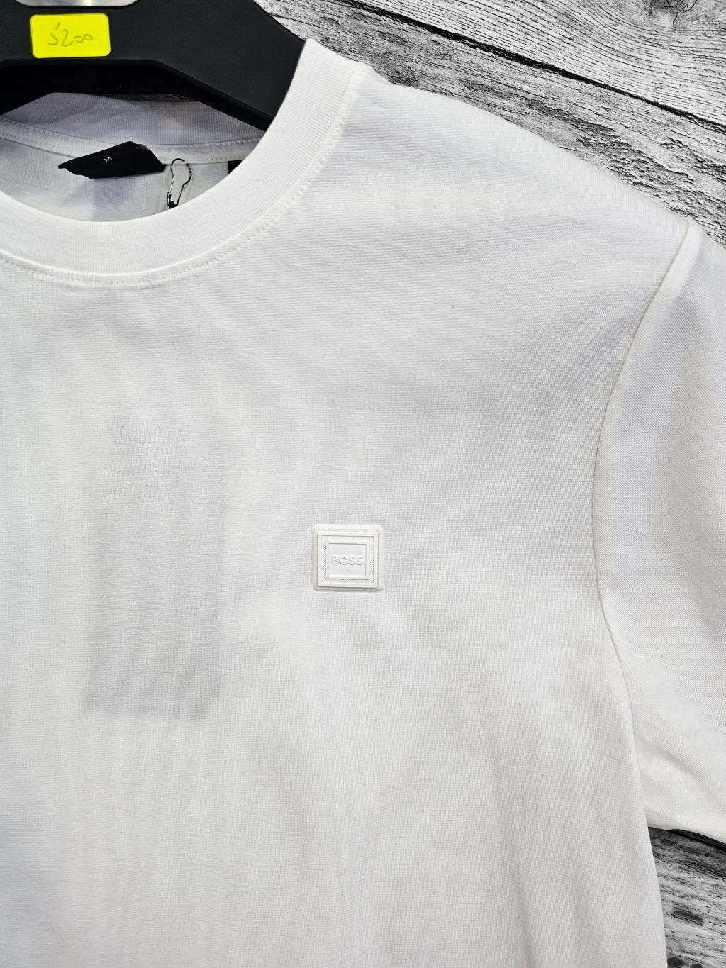 pull boss carré blanc