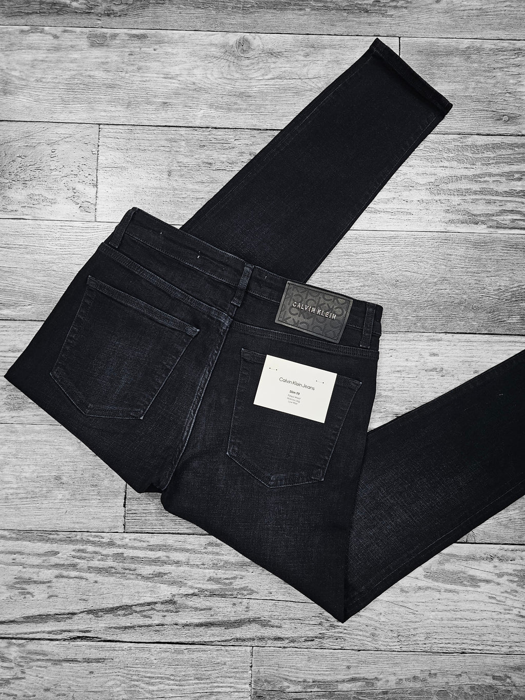 Calvin Klein noir délavé