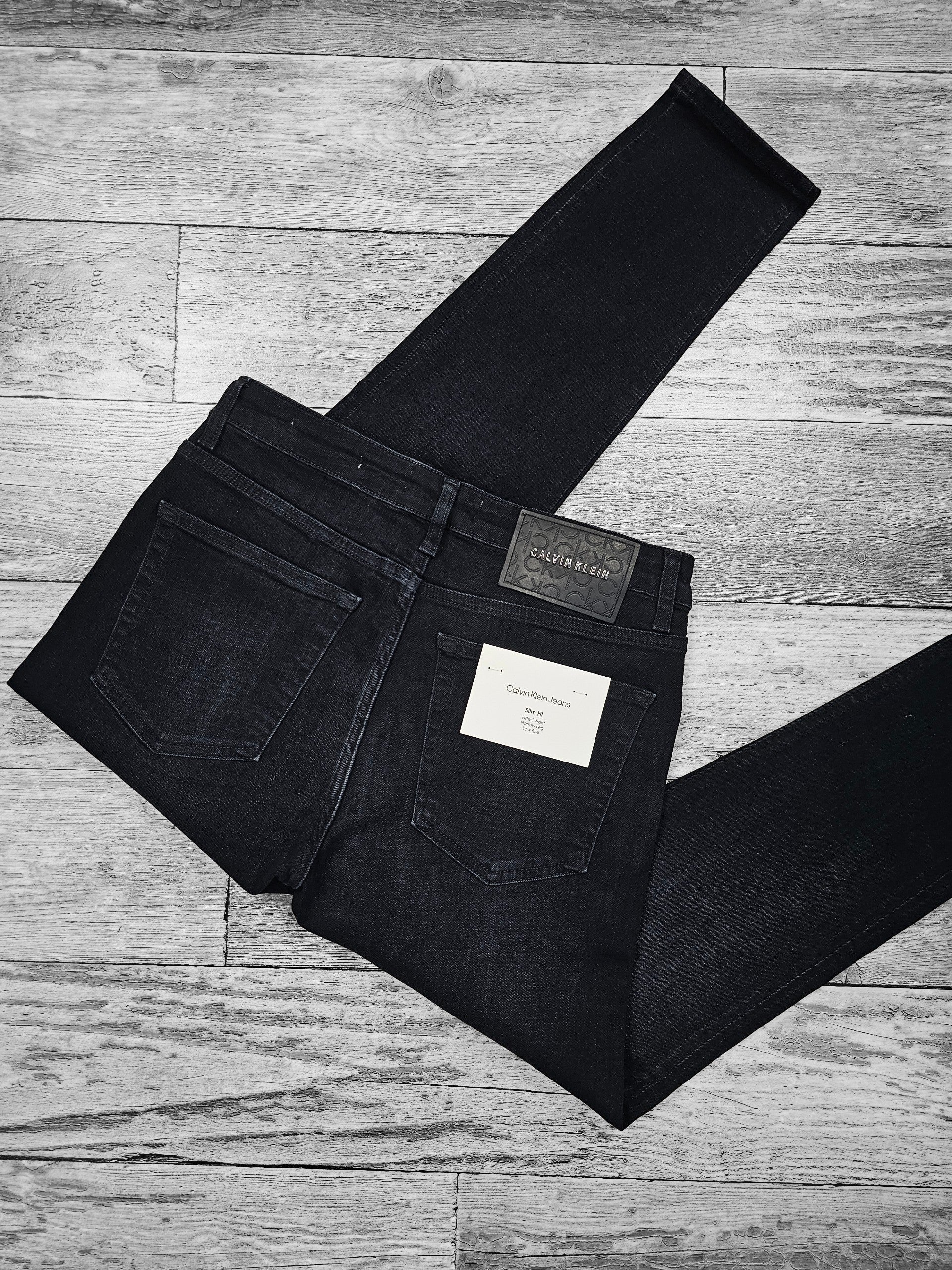 Calvin Klein noir délavé