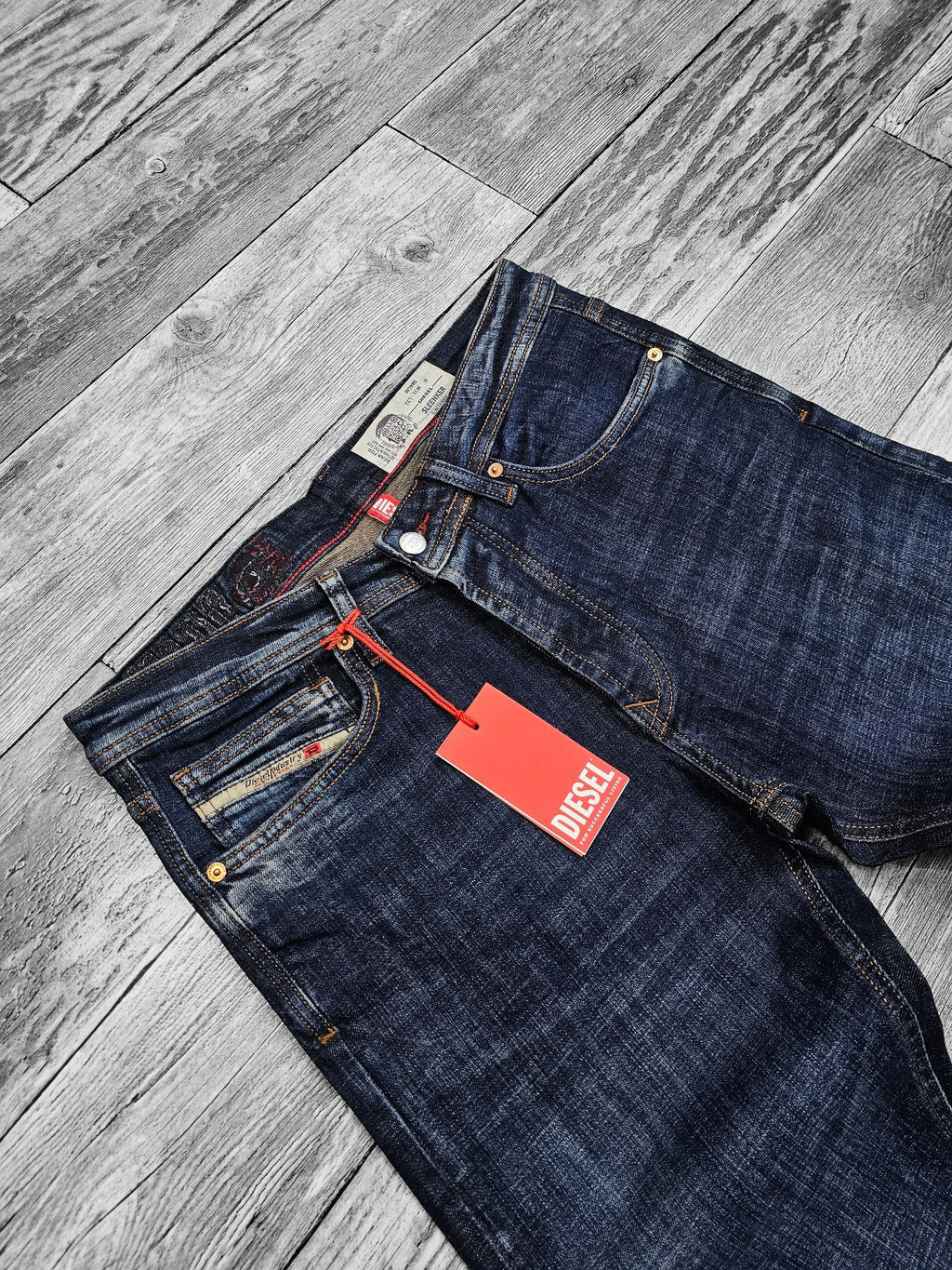 Diesel bleu foncé