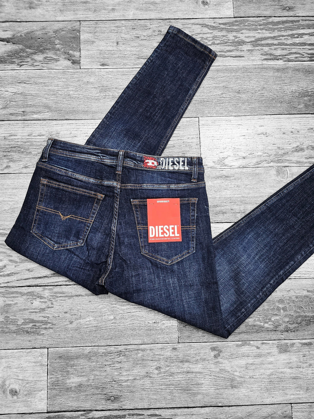 Diesel bleu foncé
