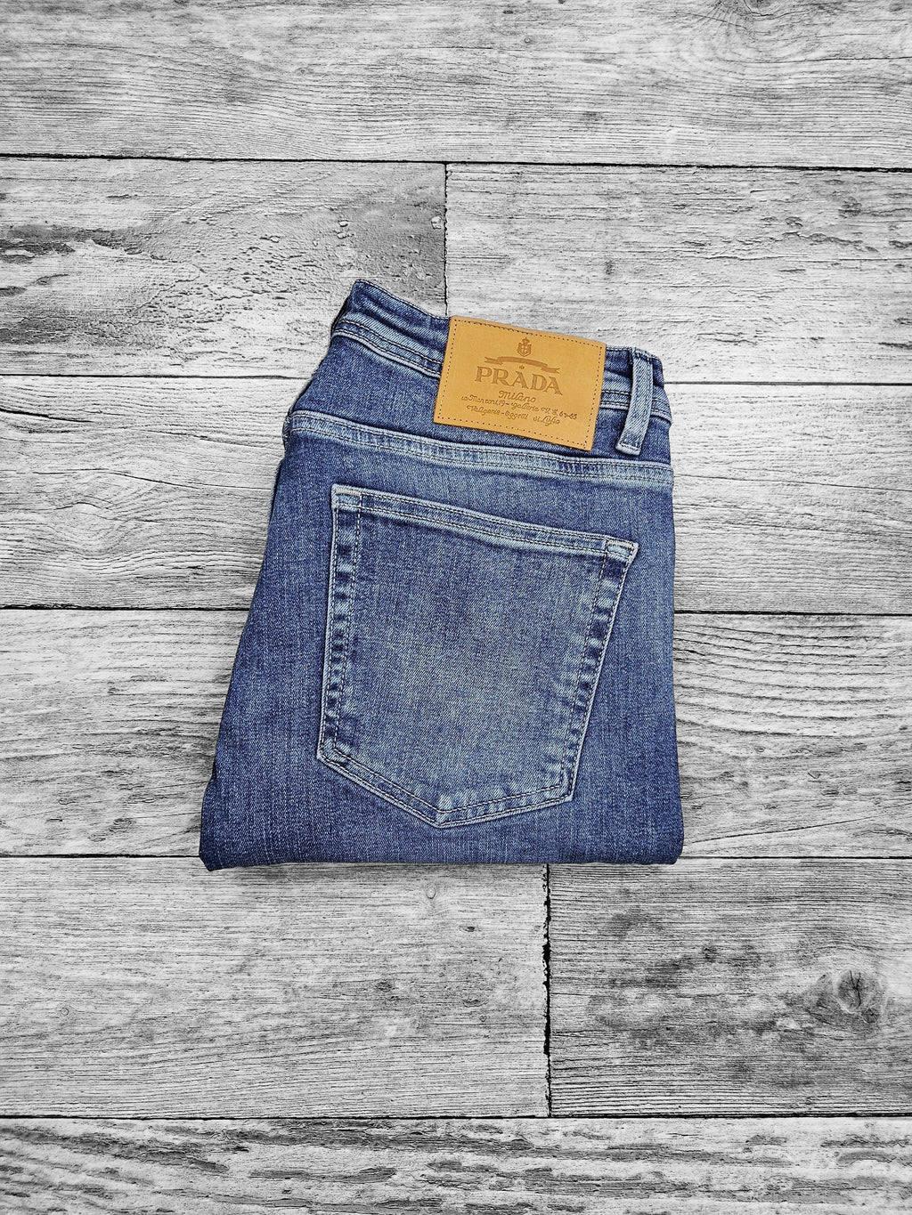 Prada bleu sablé